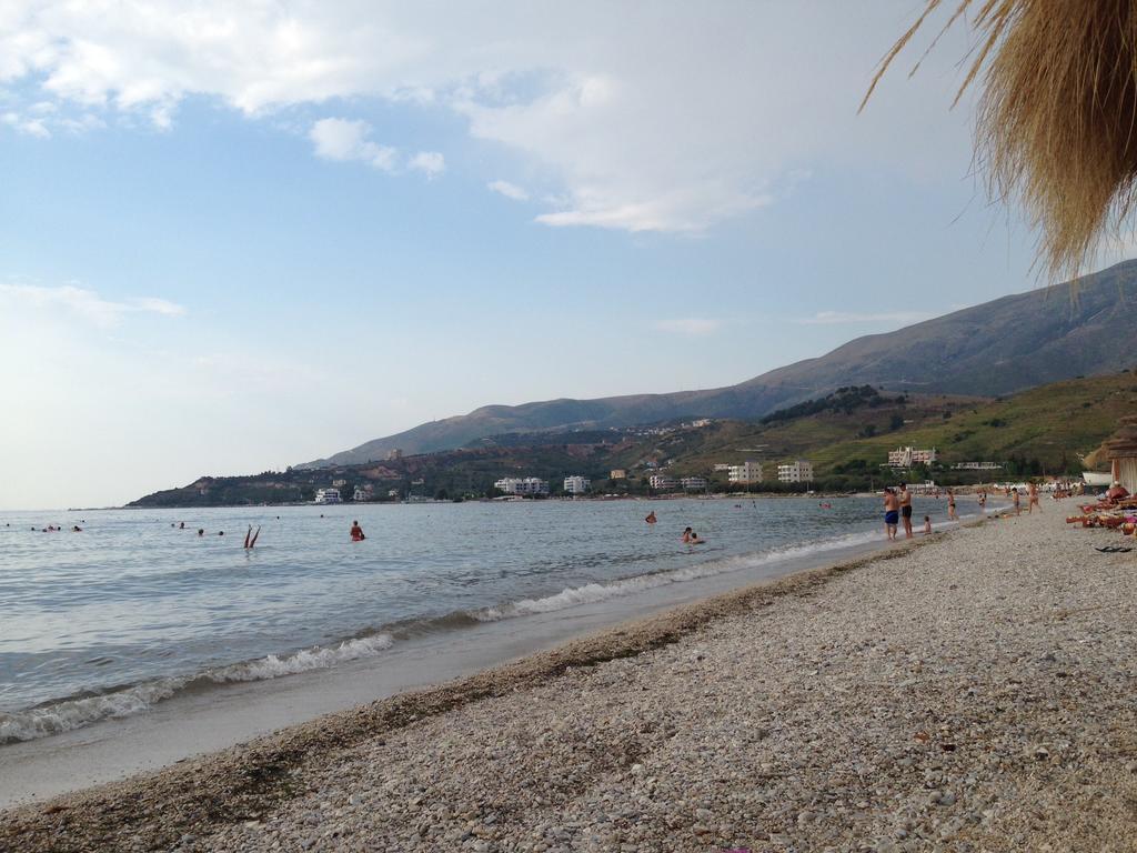 Beachfront Apartment Orikum Quarto foto